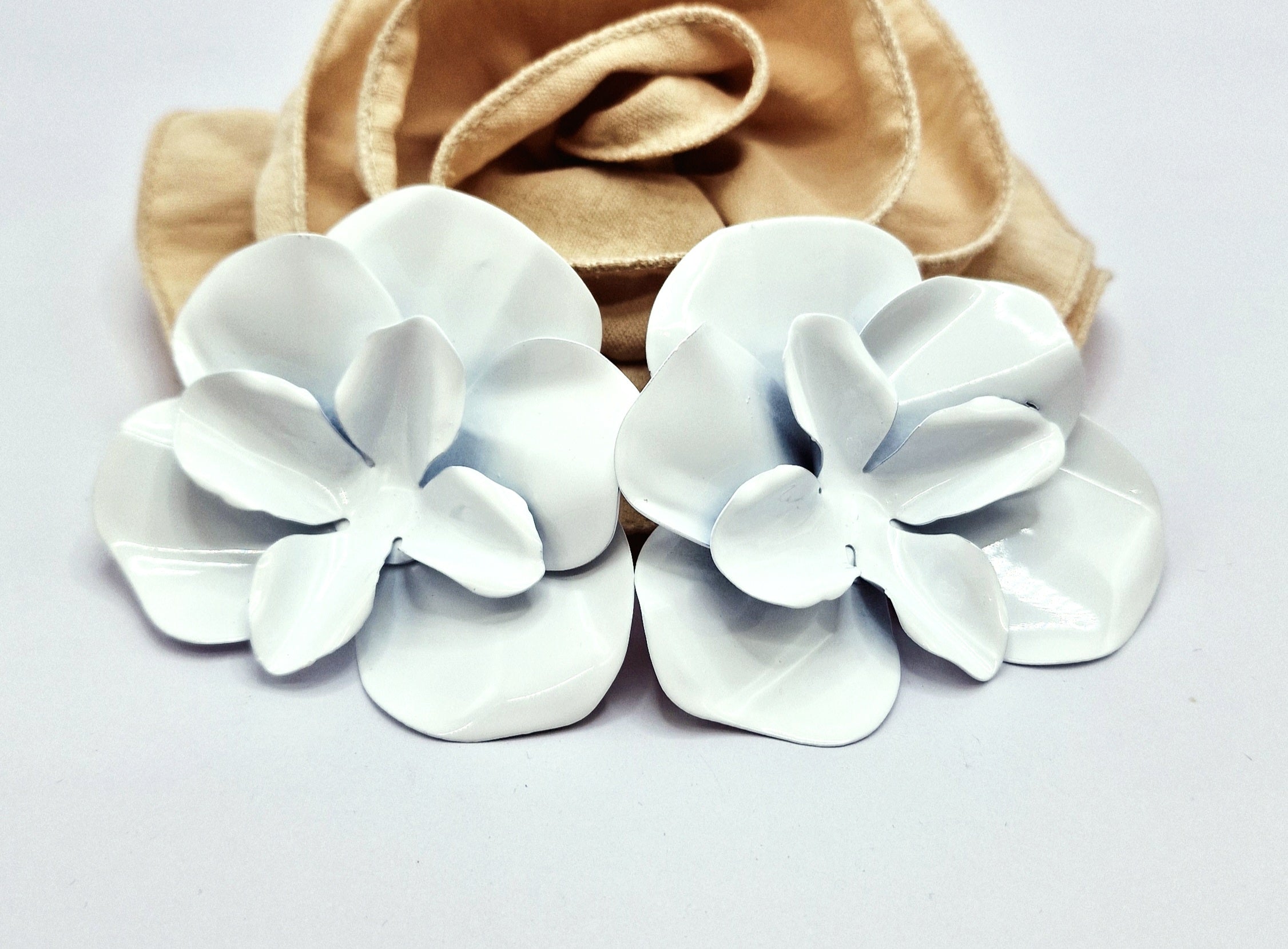 Orecchini Flower Bianco