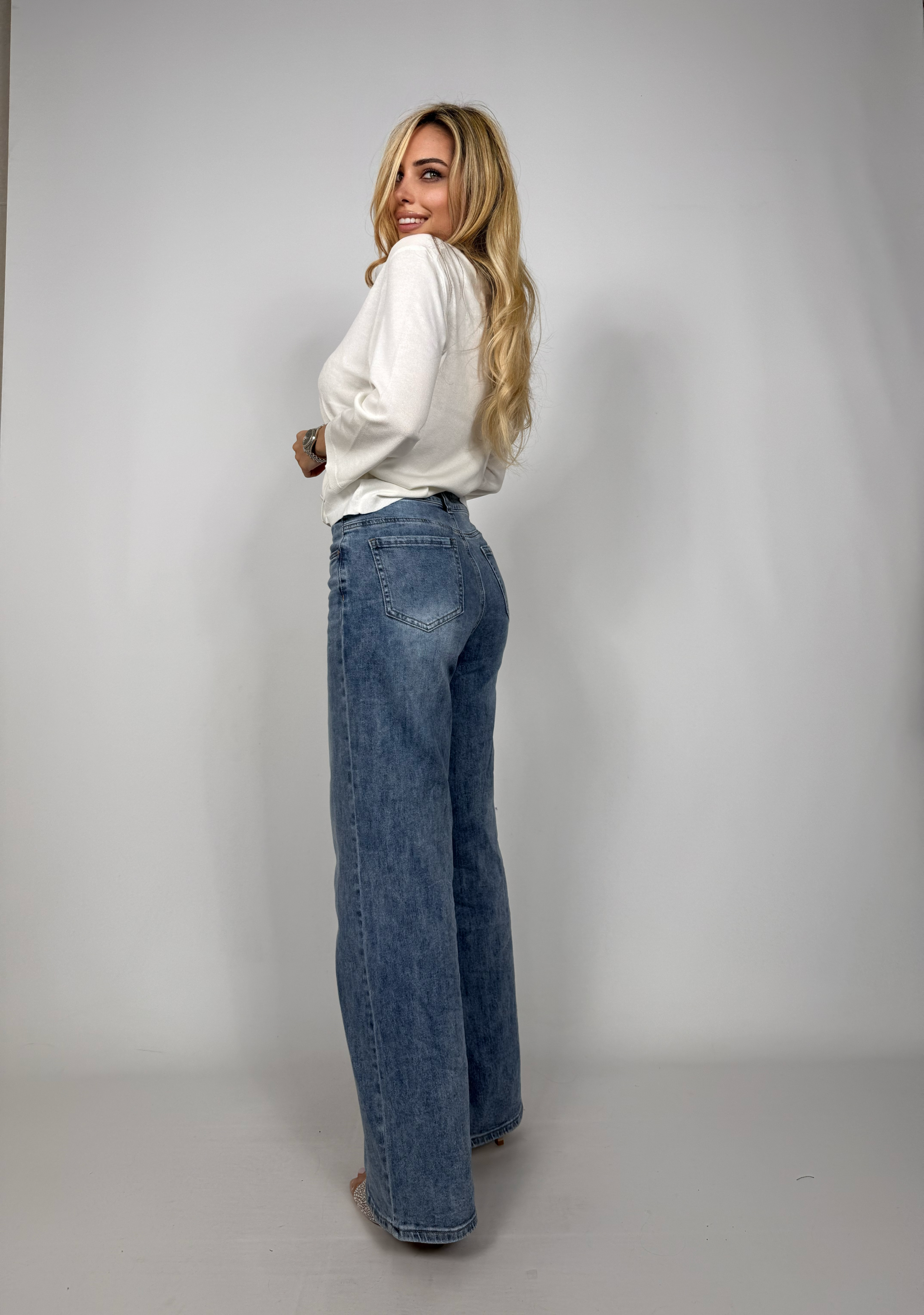 Cardigan Barbie