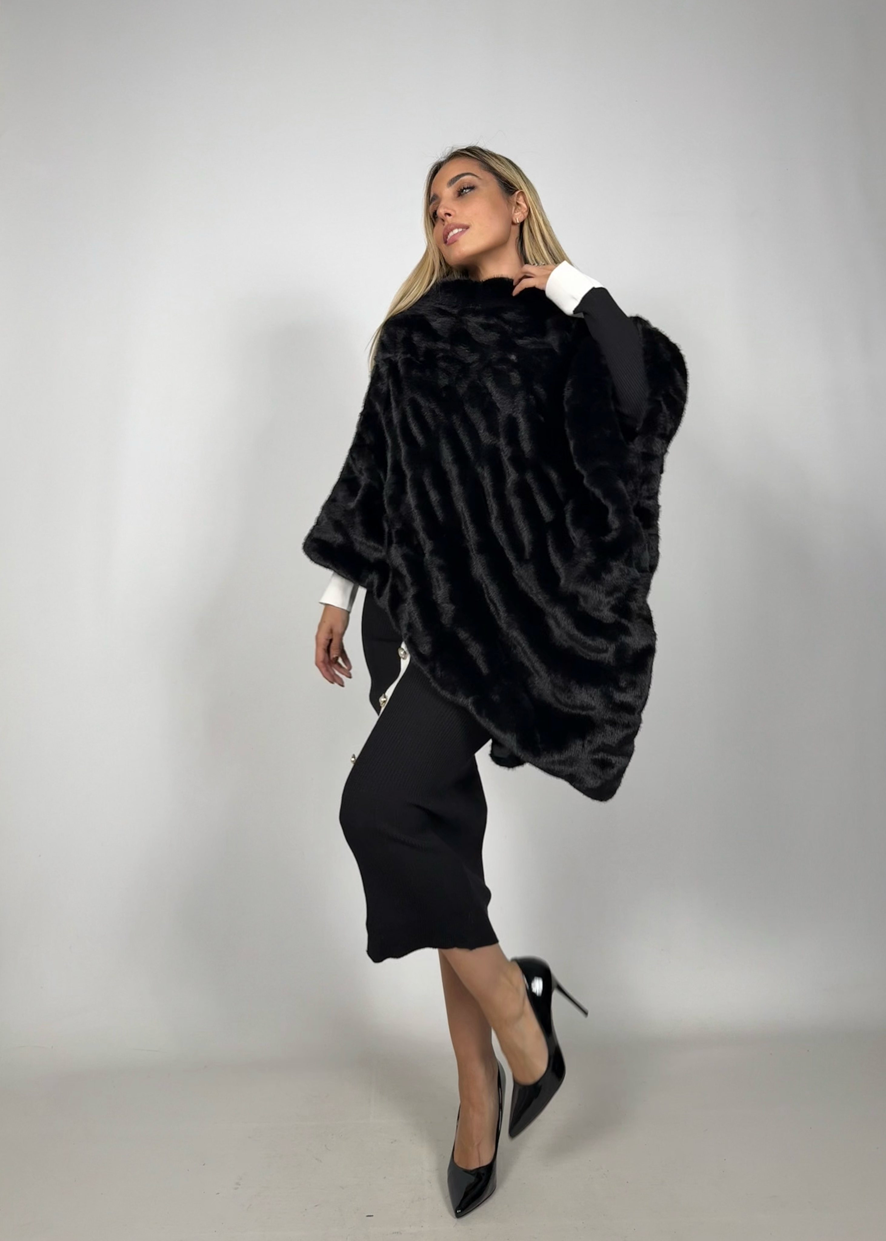 Poncho Ambra