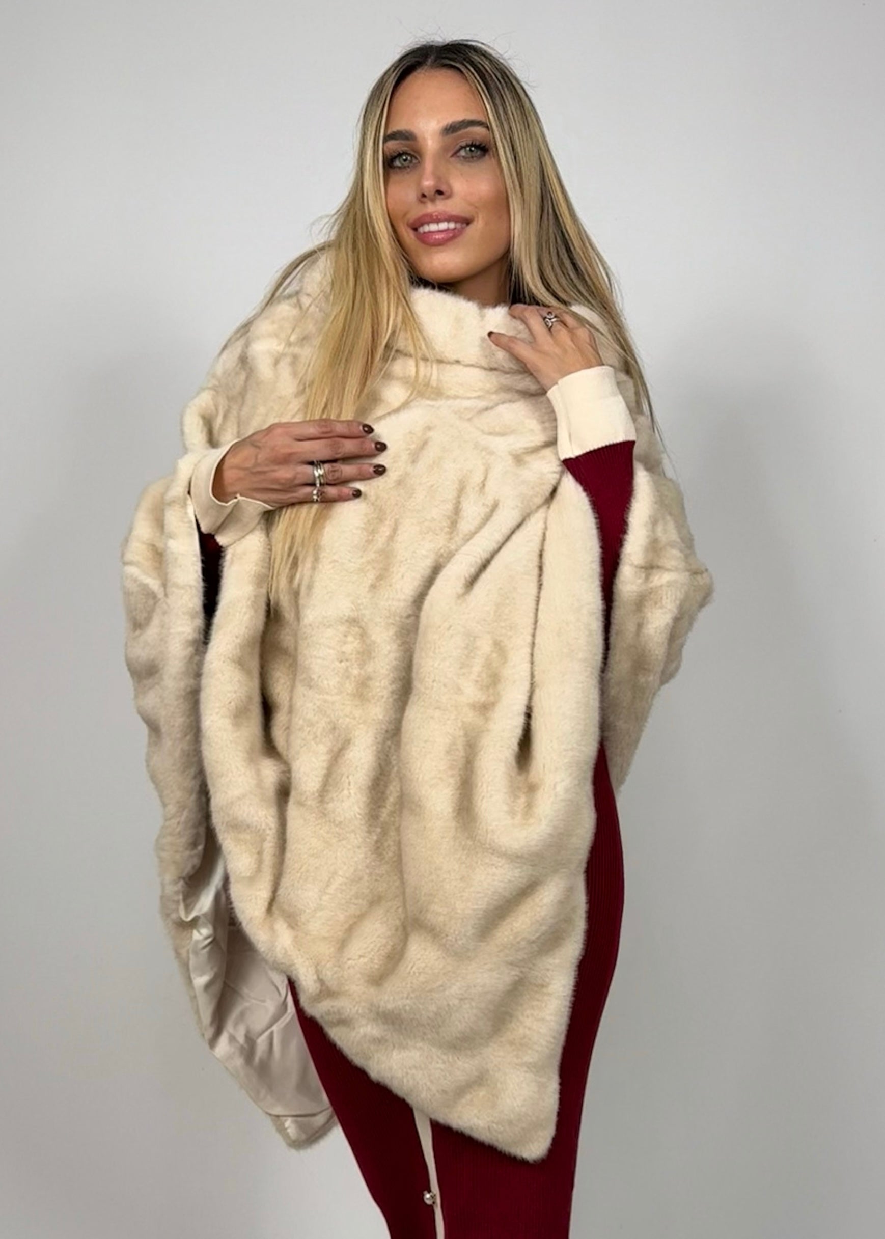 Poncho Ambra