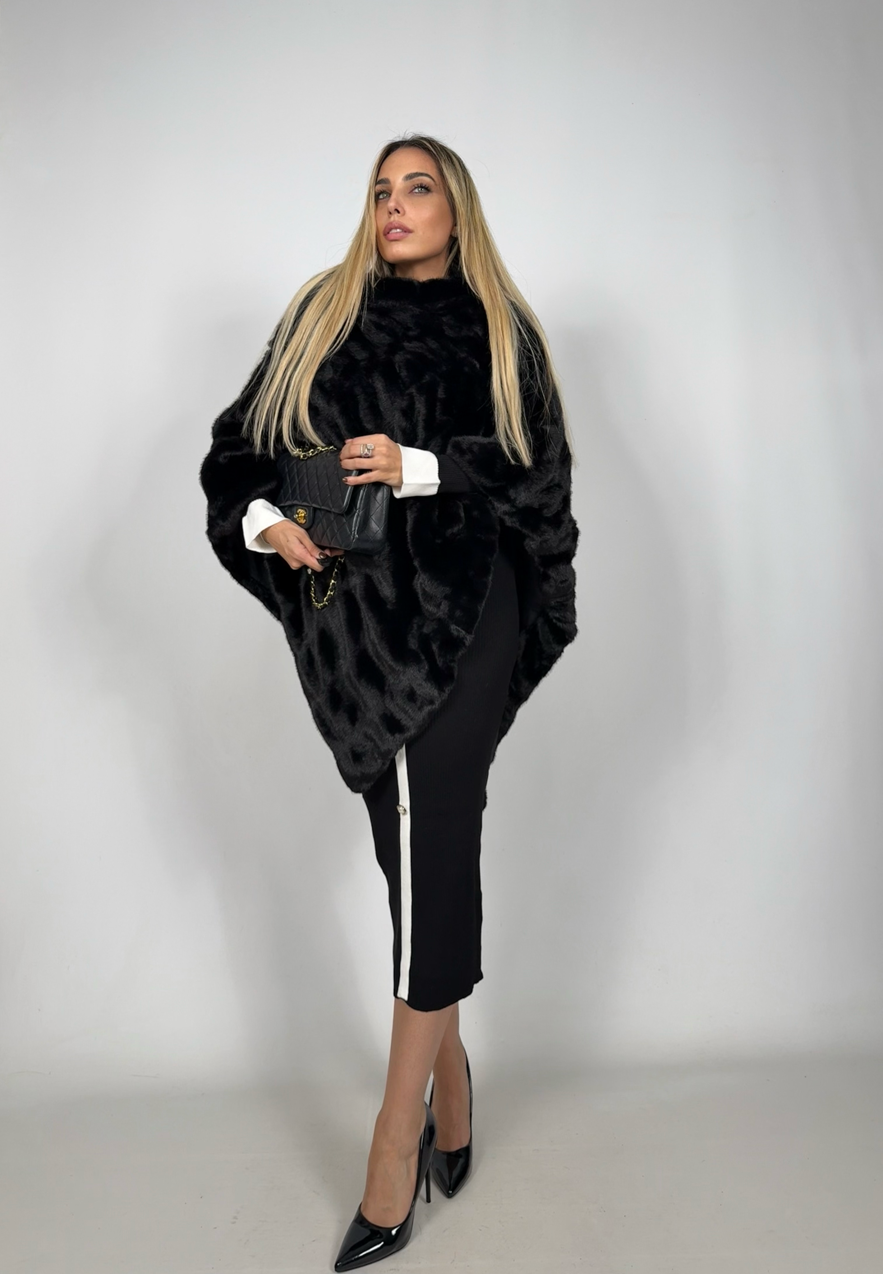 Poncho Ambra