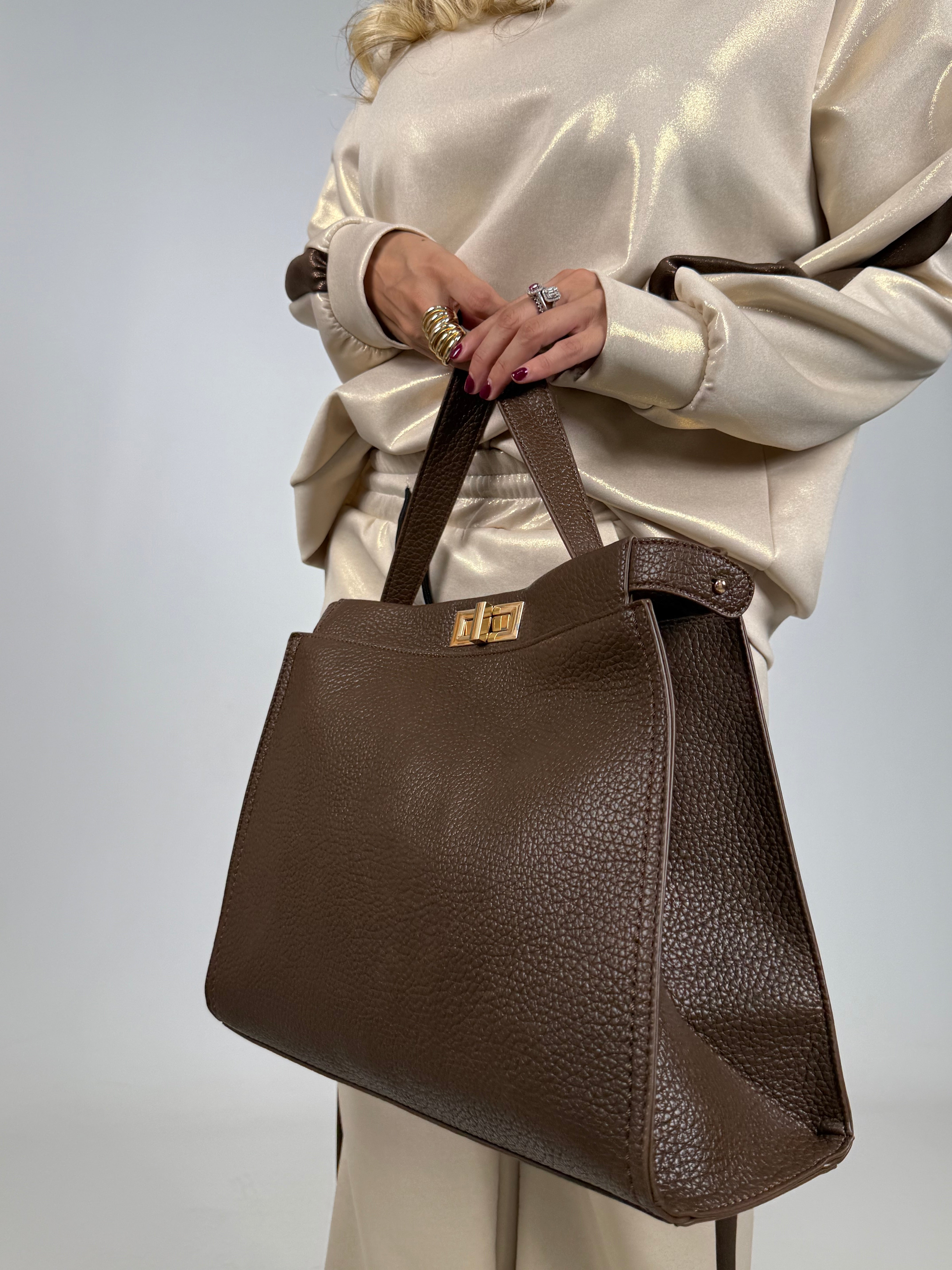 Borsa Peeka
