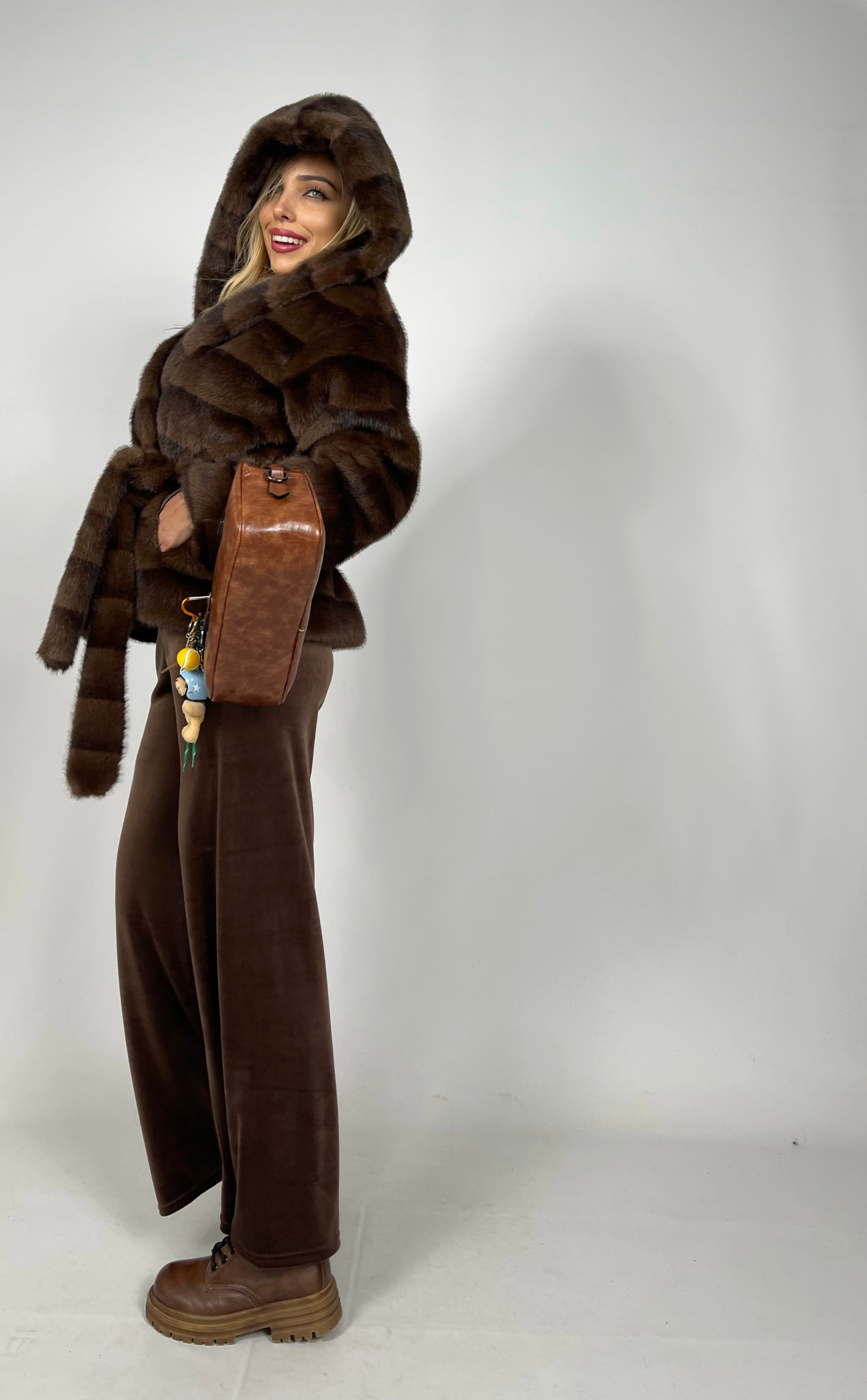 Pelliccia Camomilla Giubbotti Saldi Visone Eco-Fur – Bay